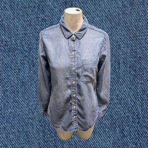 Women's Mossimo Supply Co Button Down Shirt